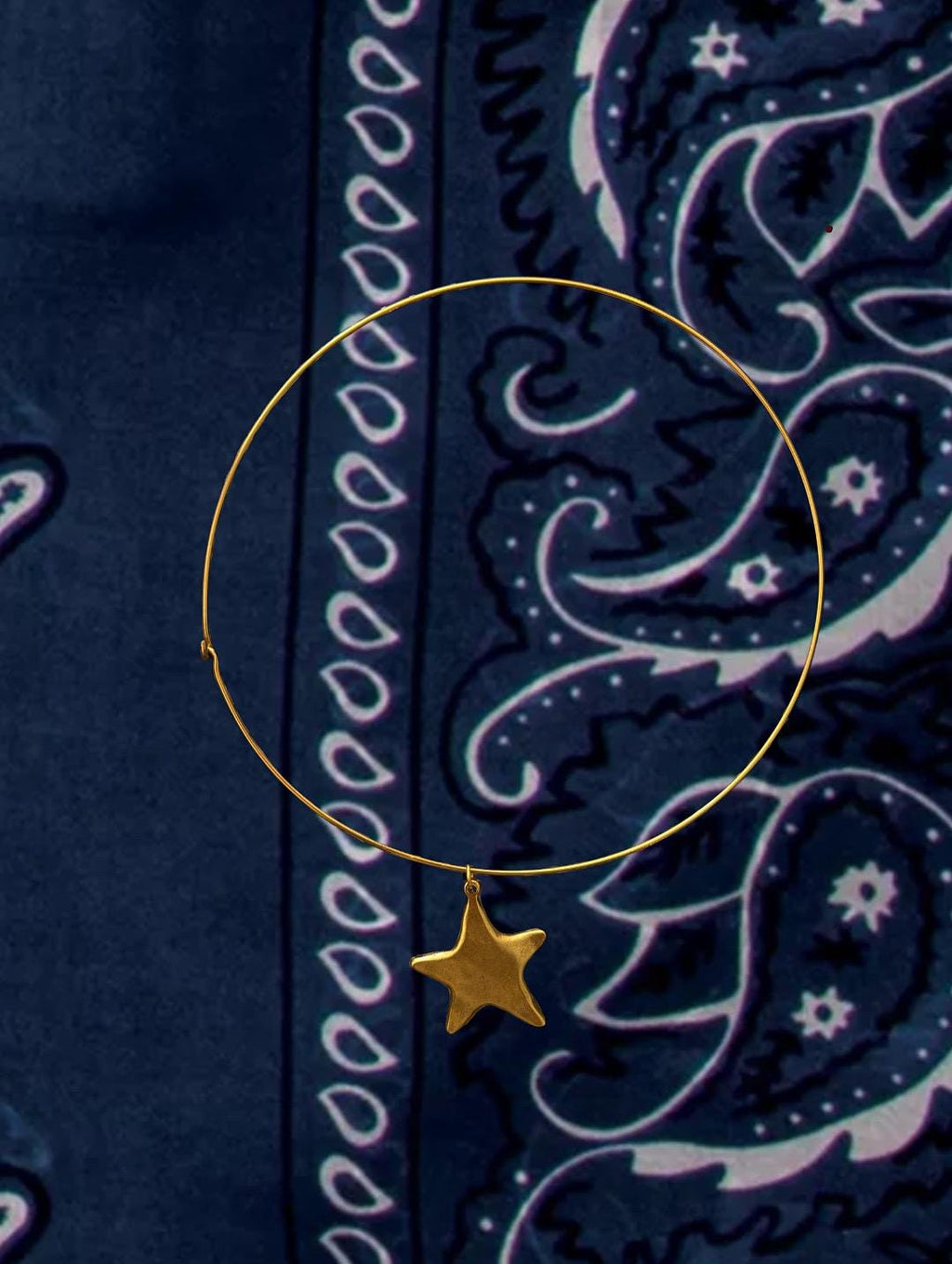 Chunky Star Pendant Gold Omega Choker | Tarnish Resistant | 17"