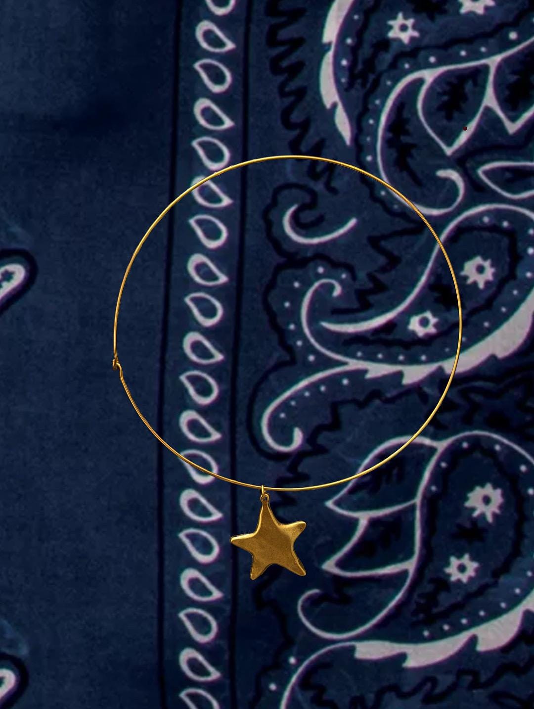 Chunky Star Pendant Gold Omega Choker | Tarnish Resistant | 17"
